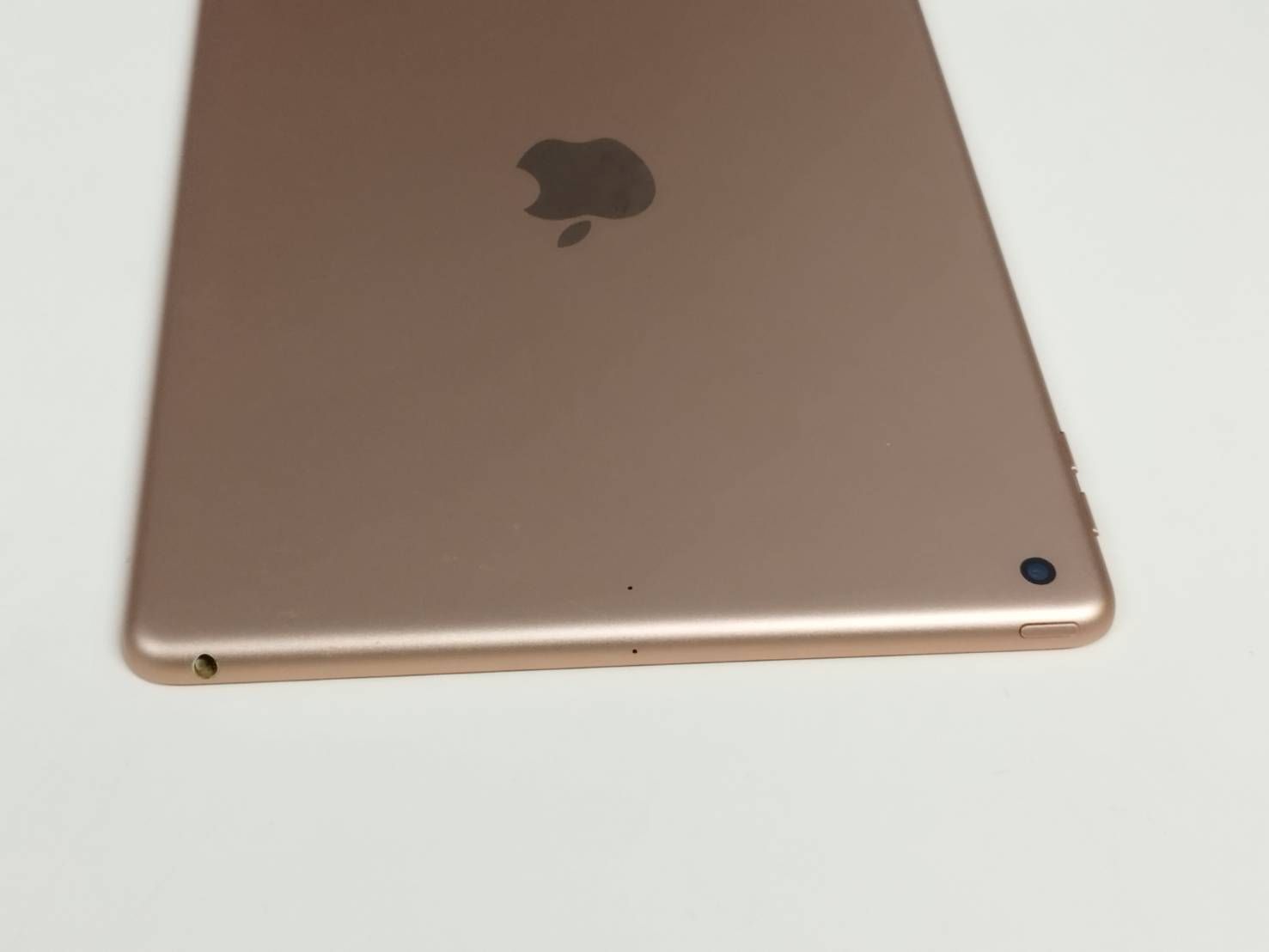 Wi-Fiモデル】iPad 第6世代/A1893/32GB〈MRJN2J/A〉 【公式通販】