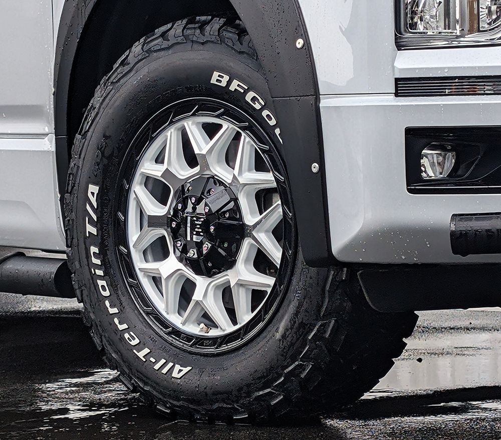 雑誌撮影のみ デリカD5 エクストレイル RAV4 16インチ LEXXEL InFerno BF Goodrich KO3 225|70R16