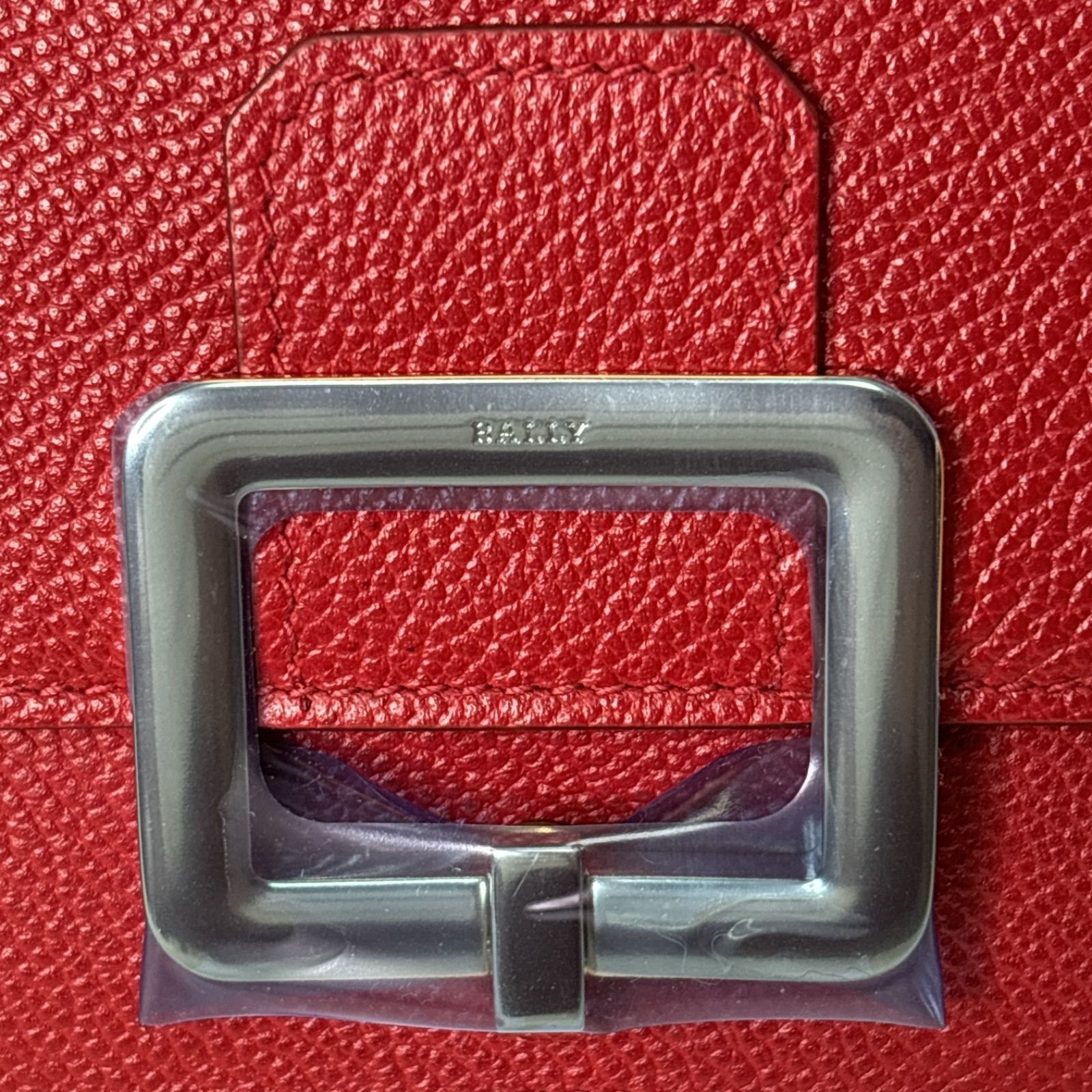 新品　BALLY カードケース　名刺入れ チェーンストラップ付き org.jpg