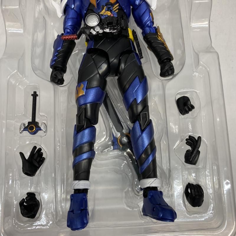 中古】開封)S.H.Figuarts 仮面ライダークローズ 平成