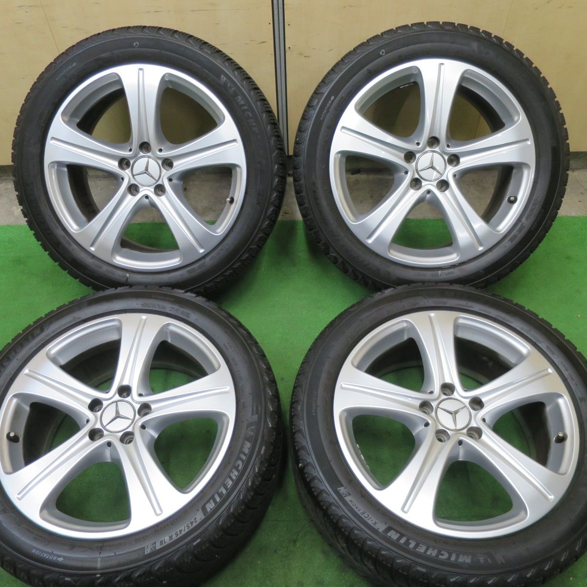 キレイ！21年☆ベンツ Eクラス W213 純正 245/45R18 スタッドレス 