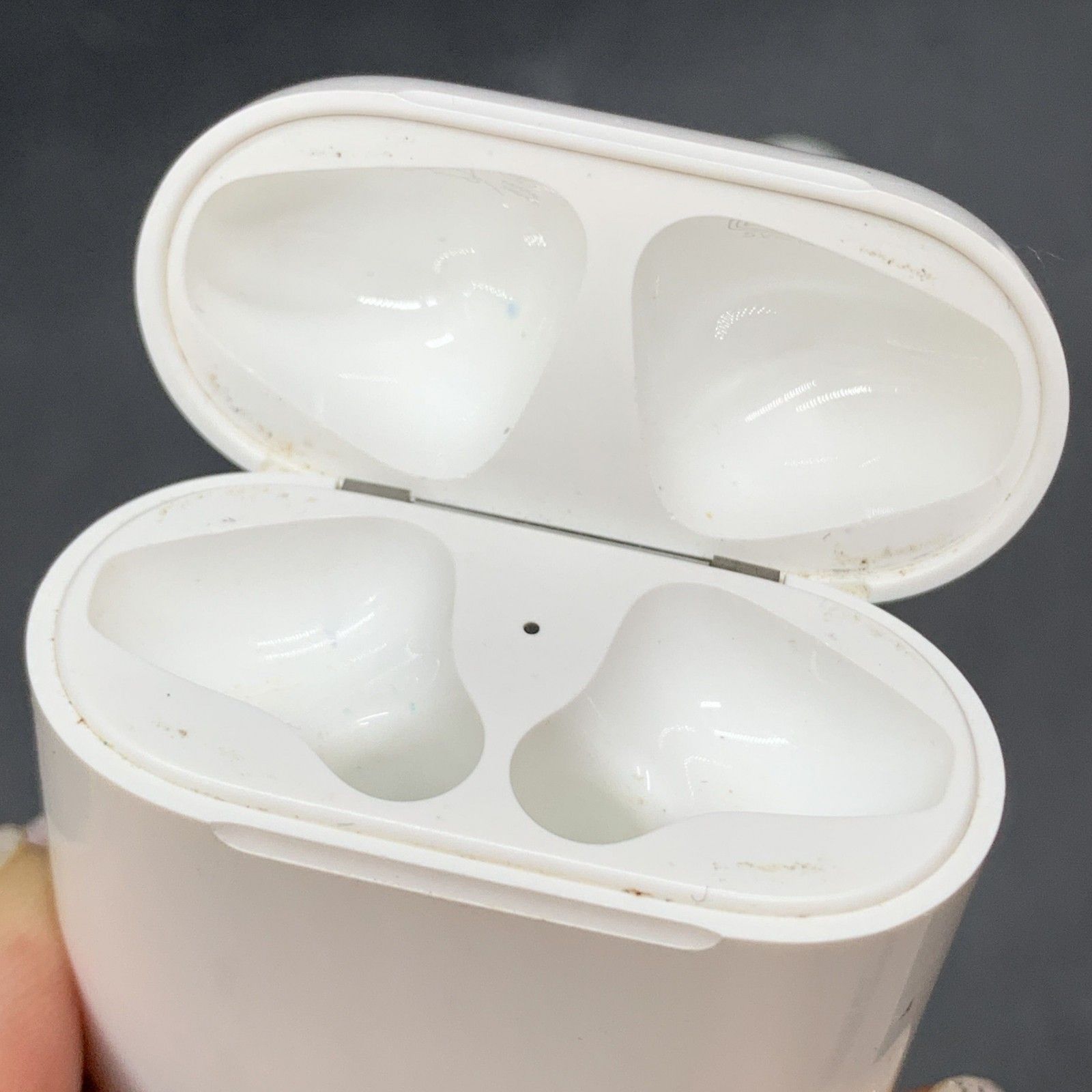  P 492 Apple イヤホンまとめ AirPods A 1602 第1世代 ケース付 動作未 iPhoneイヤフォン イヤホンジャック AirPods本体 ワイヤレスイヤホン 骨伝導イヤホン