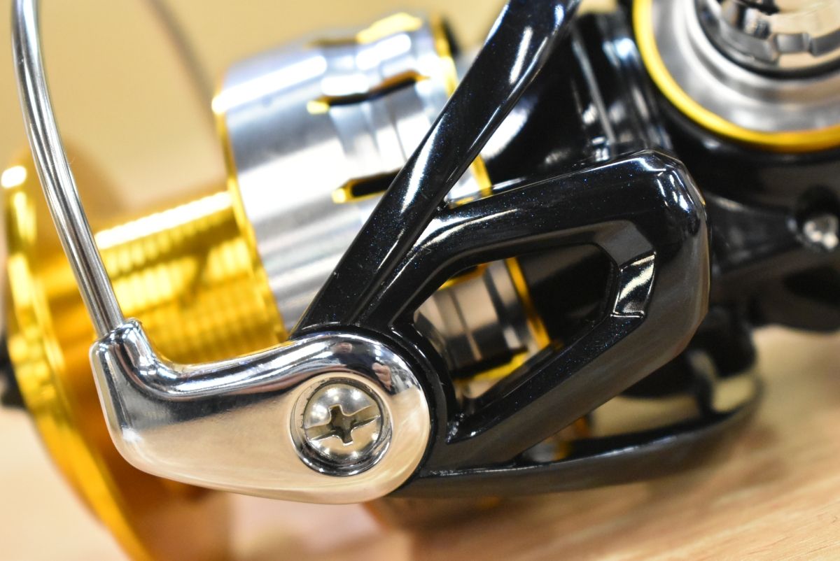 ダイワ 16 ブラスト 4000H ♥品 スピニングリール SHIMANO BLAST ショアジギング オフショア ライトジギング 青物 根魚 等に