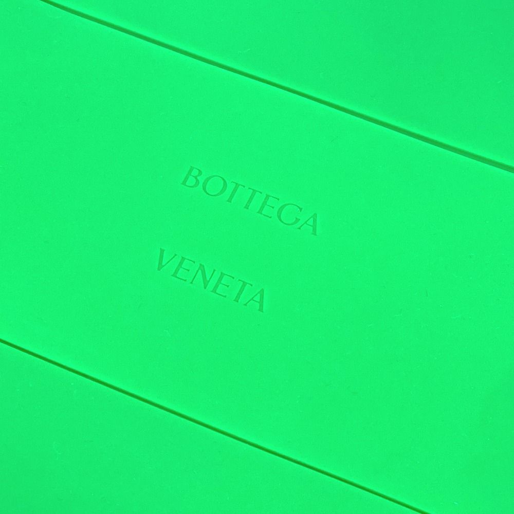 BOTTEGA VENETA - ボッテガヴェネタ BOTTEGA VENETA ボードゲーム(バックギャモン) 728818 おもちゃ インテリア オブジェ 雑貨 ラバー グリーン 新品同様 BOTTEGA VENETA ボッテガヴェネタ 雑貨 ボードゲーム(バック