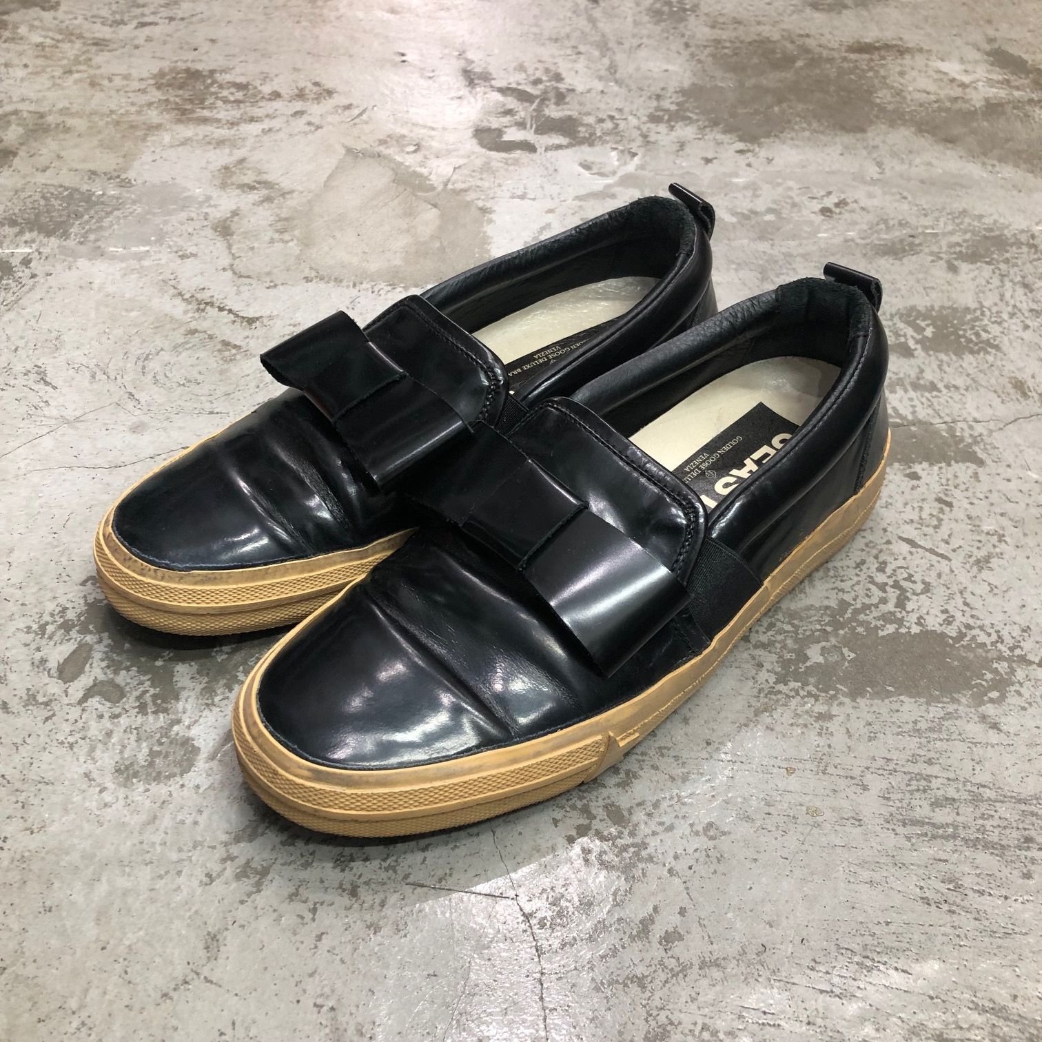GOLDEN GOOSE パテント レザー パピヨン リボン スリッポン スニーカー 