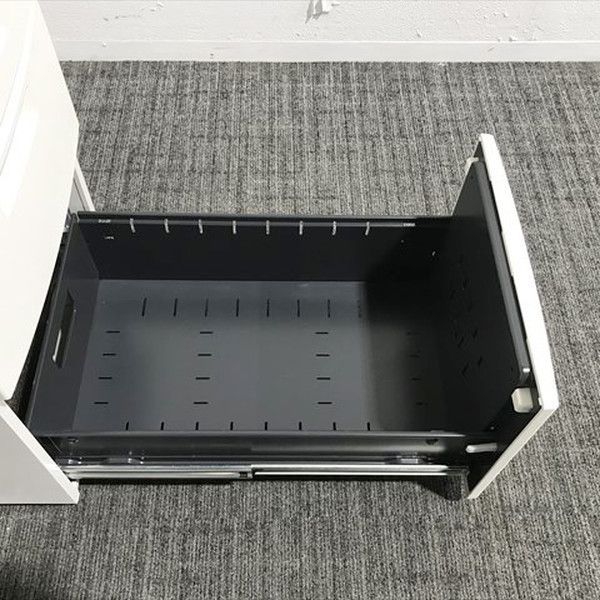イトーキ