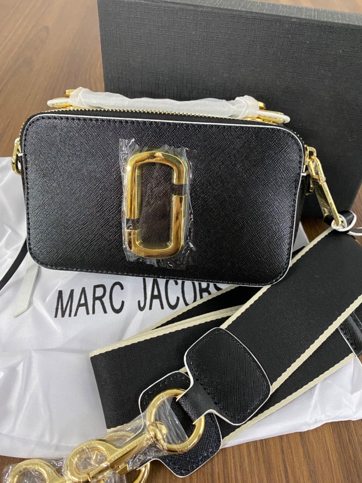 MARC JACOBS ショルダーバッグスナップショット ブラック