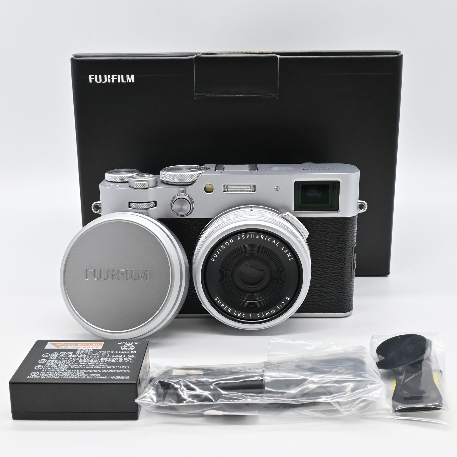 【中古・美品】FUJIFILM X100VI デジタルカメラショット数600 中古・美品】FUJIFILM X100VI デジタルカメラショット数600
