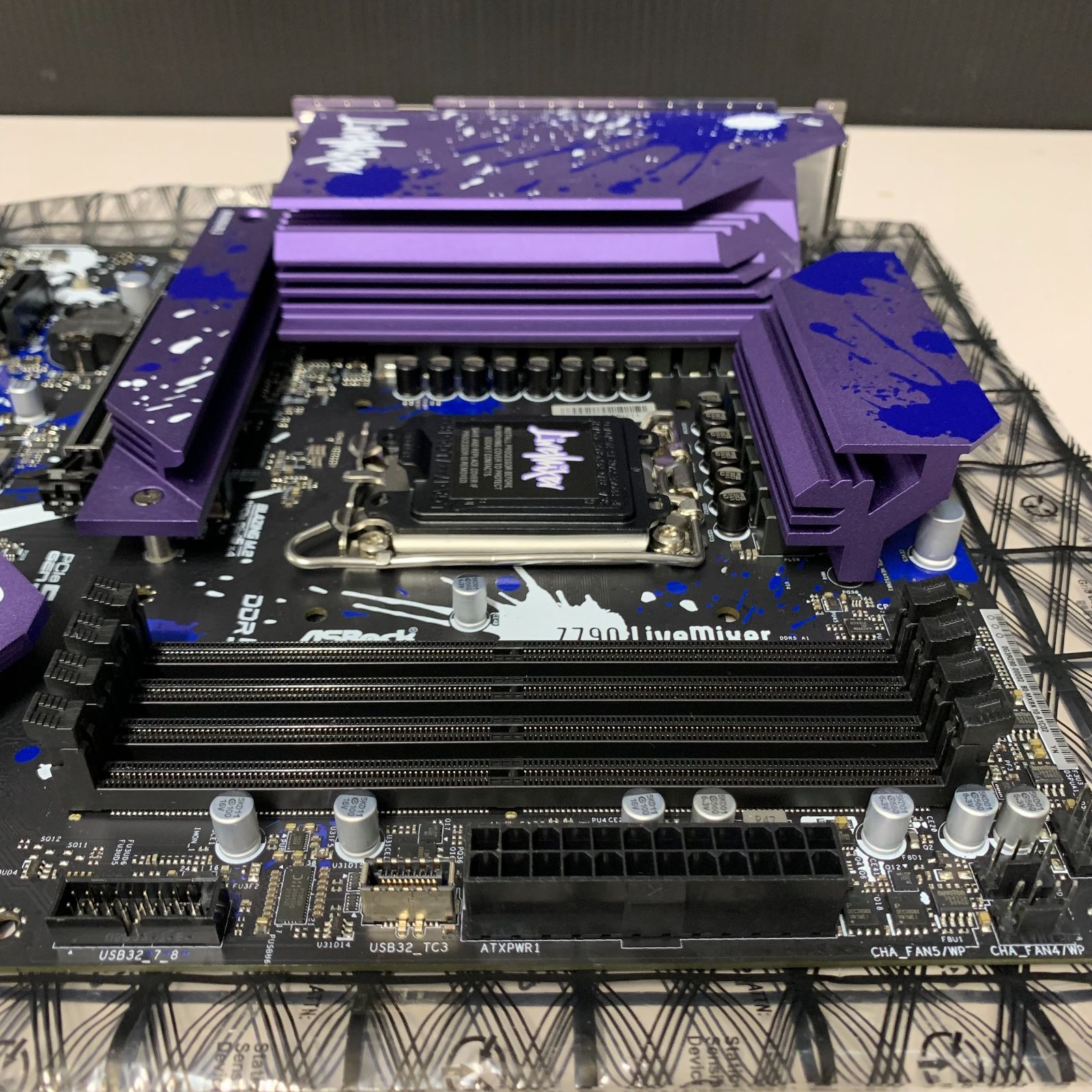 マザーボード Z790