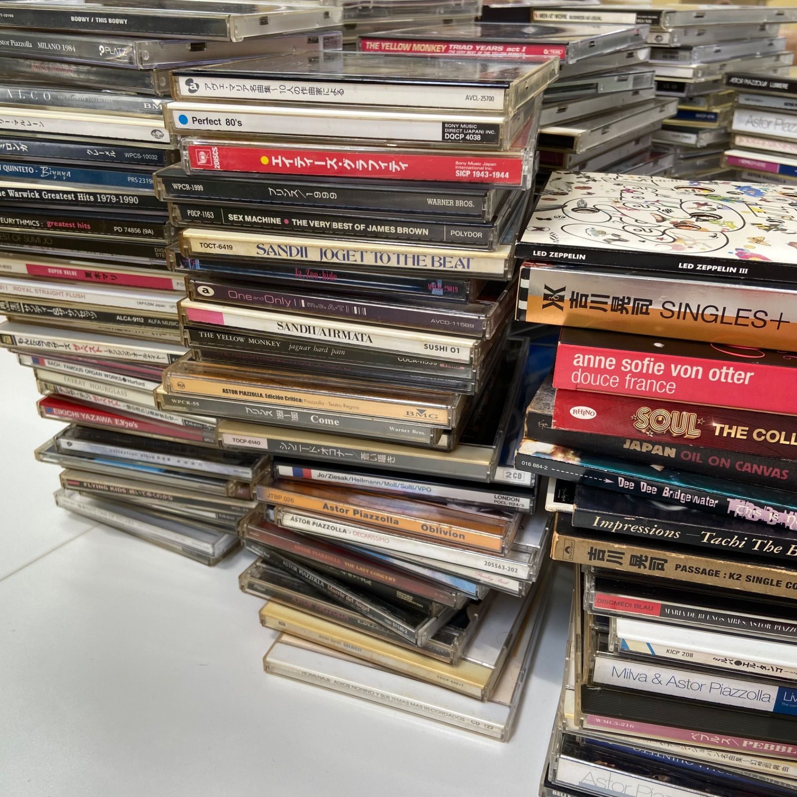 邦楽・洋楽CDまとめ売り レア】CD 大量 まとめ売り 200枚以上 邦楽 洋楽 - メルカリ