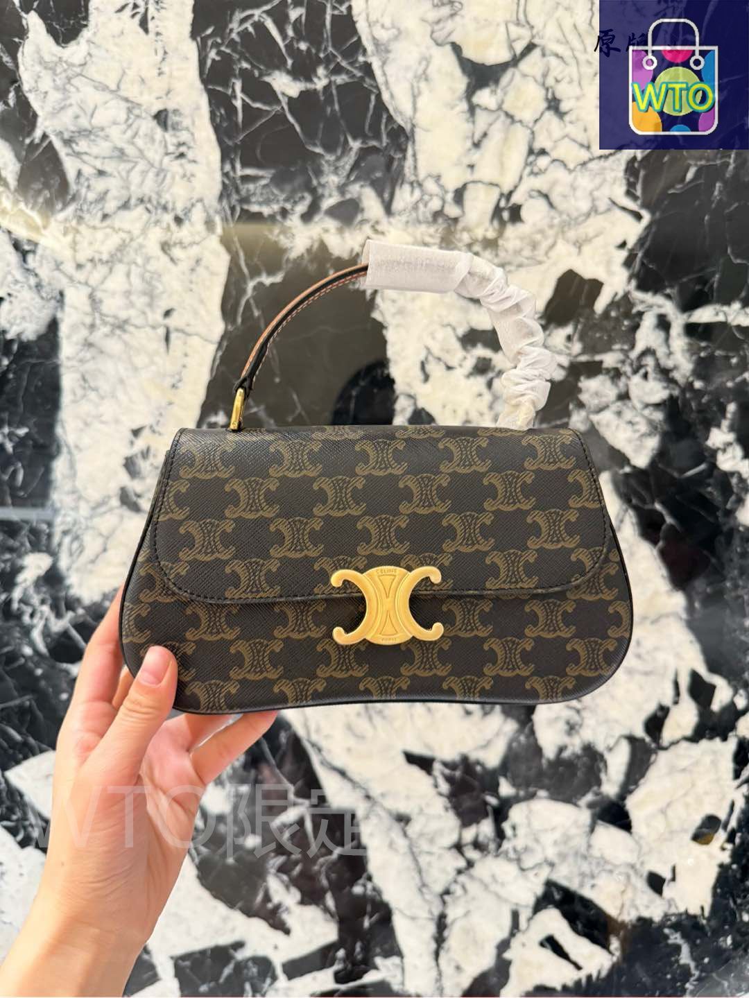 【もこもこ♡】CELINE ティーン ローラ 綺麗なアイスブルー♡】ティーン CELINE ローラ (CELINE