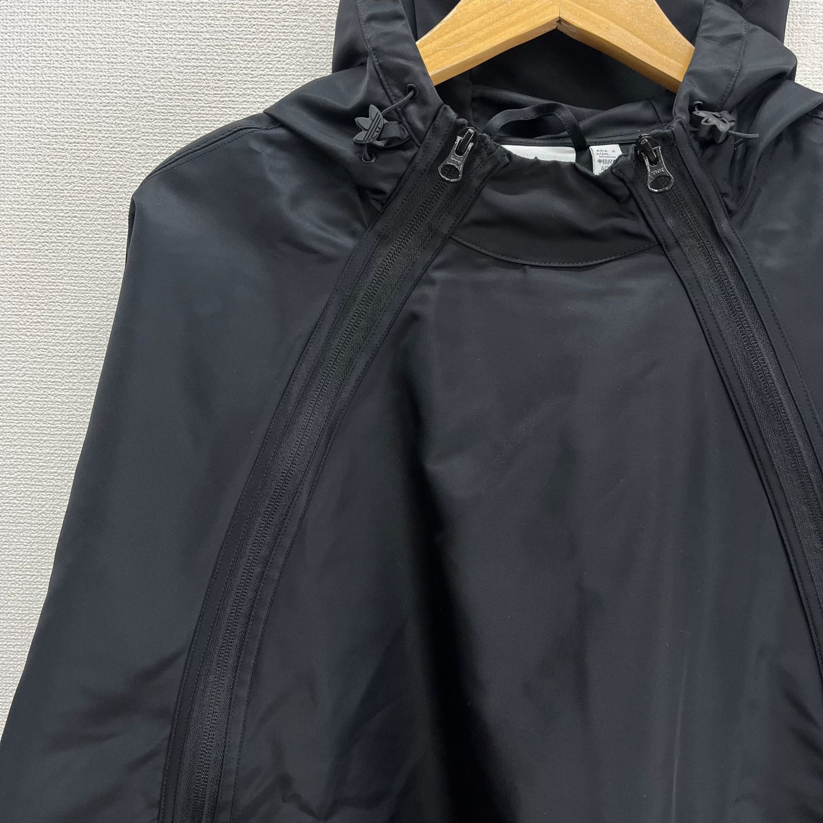 新品　未使用　まとめ売り　アディダス　タンゴ　パーカー　ウインドブレーカー adidas Originals アディダス II5795 Neuclassics+ デュアル