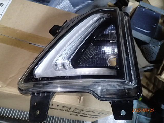 デイズ ハイウェイスター B44W ルークス B44A デイライト ウインカー 左 koito 212-23776 26129-7me0a