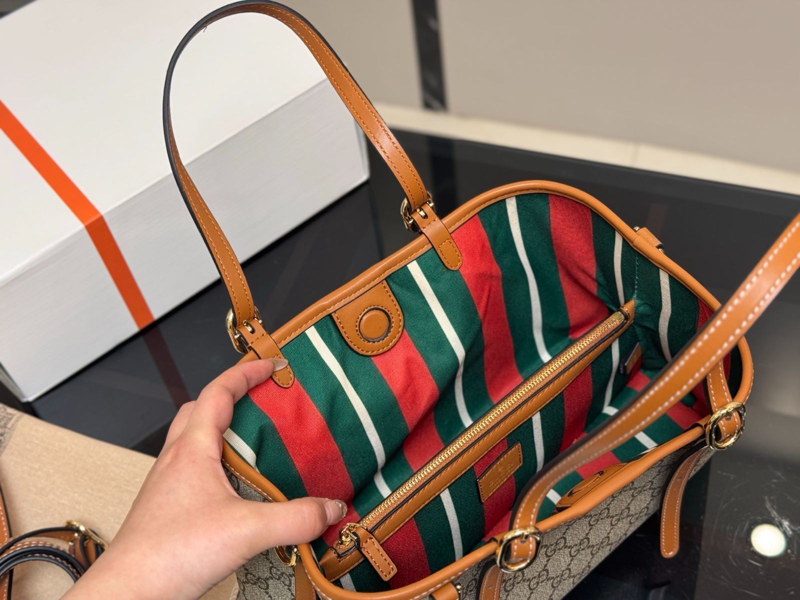 今日特価】Gucci GG Tote Bag - ジージー トートバッグ