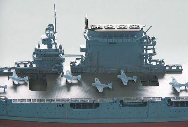プラモデル2体まとめセット！現状品 航空母艦 レキシントン/6輪