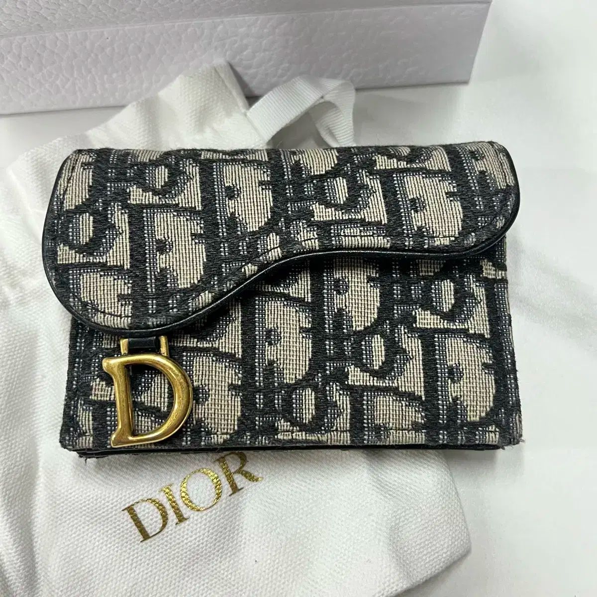 Dior