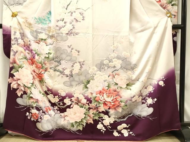 超お買い得品　豪華振袖　型染め　流水飛鳥花文　暈し染め　逸品 ☆ 振袖 型染め 流水花鳥文 - メルカリ