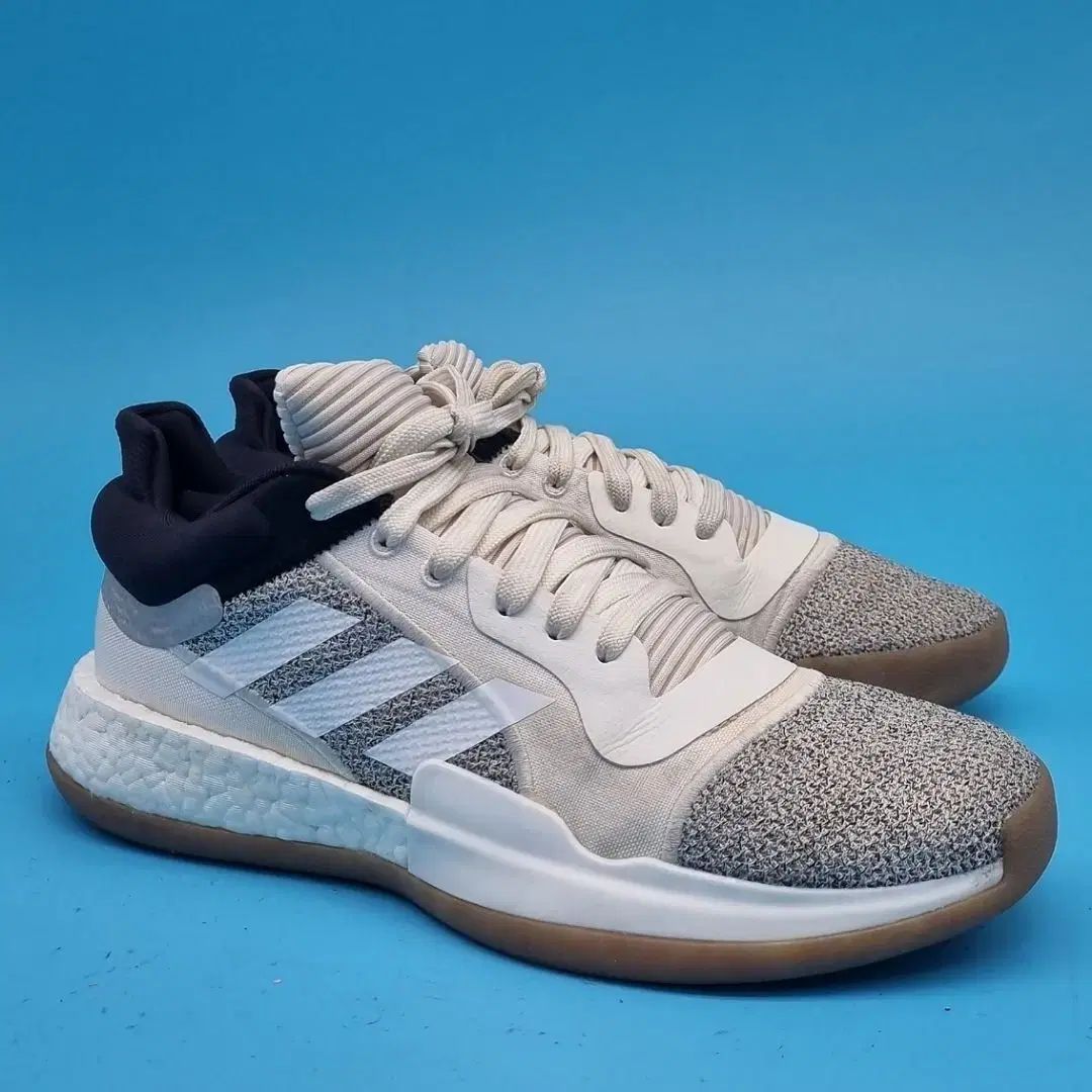adidas(アディダス) マーキ・ブースト バスケットシューズ 275