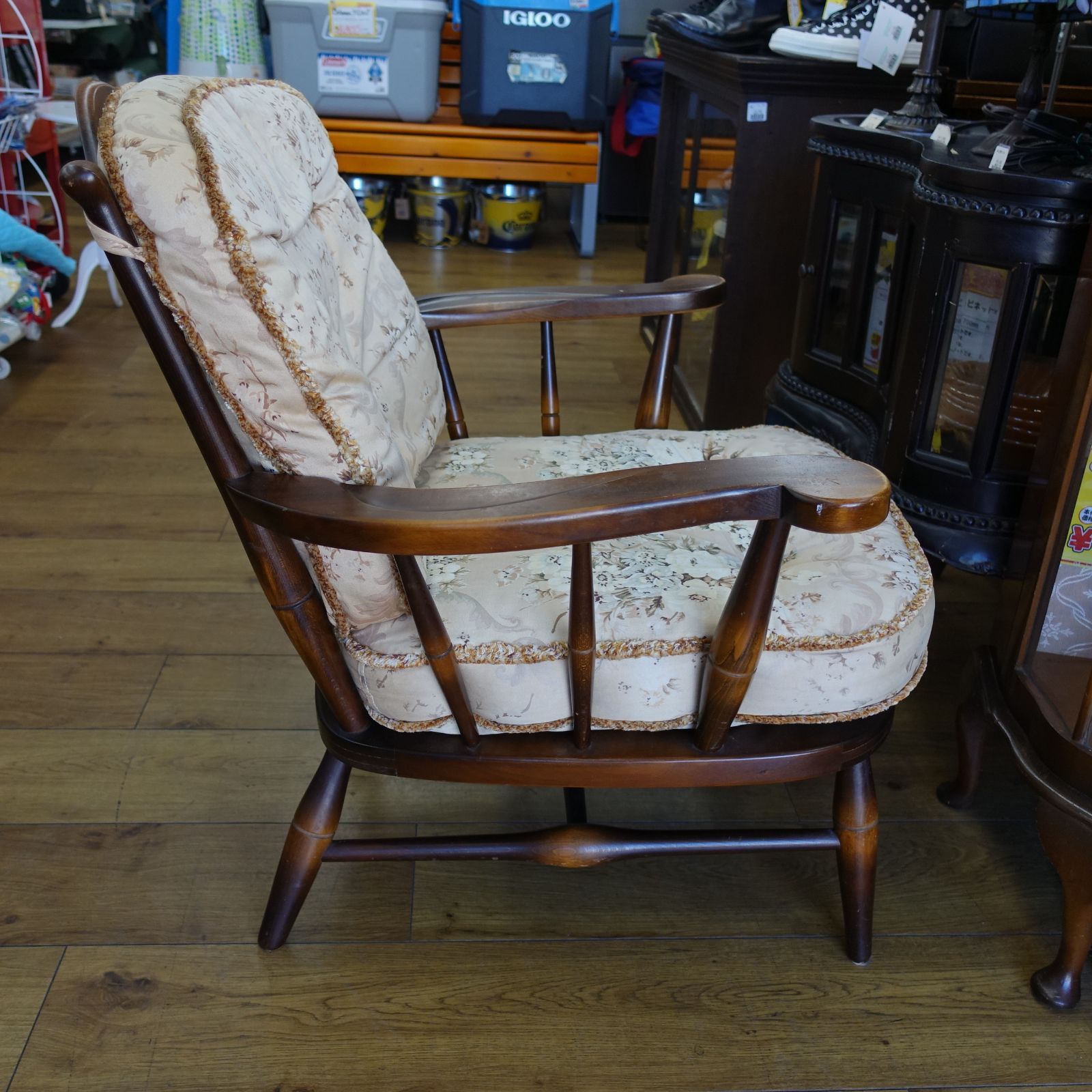 飛騨家具 飛騨産業 乗鞍 リビングチェア (両肘付き) キツツキ