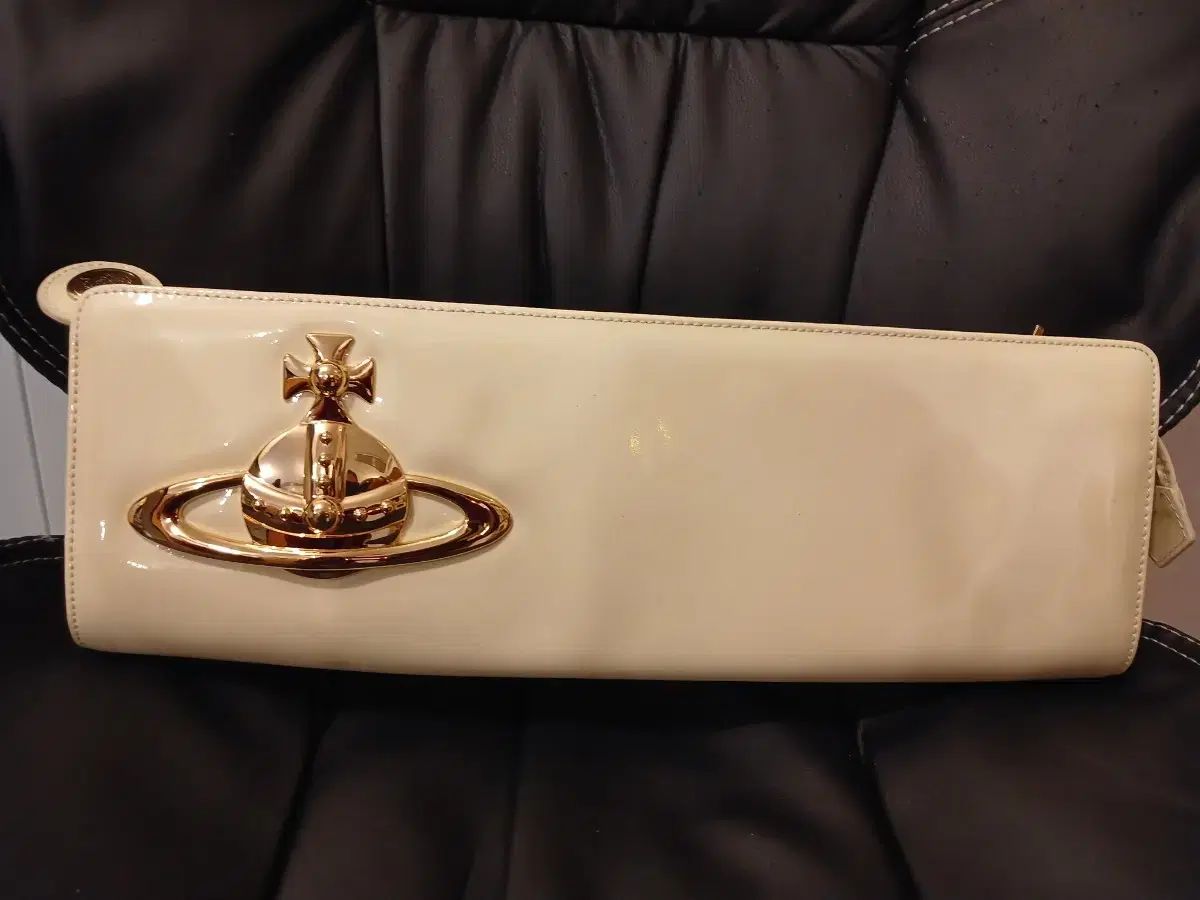 クラッチバッグ