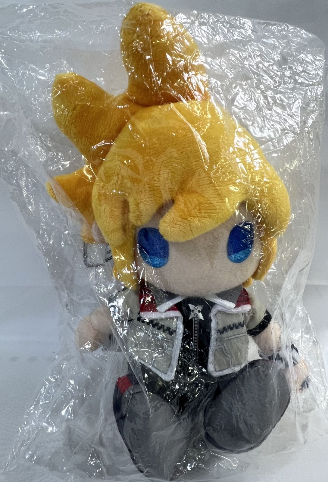未開封、袋シワあり　キングダム ハーツ シリーズ ぬいぐるみ　キングダムハーツ Ⅱ ロクサス