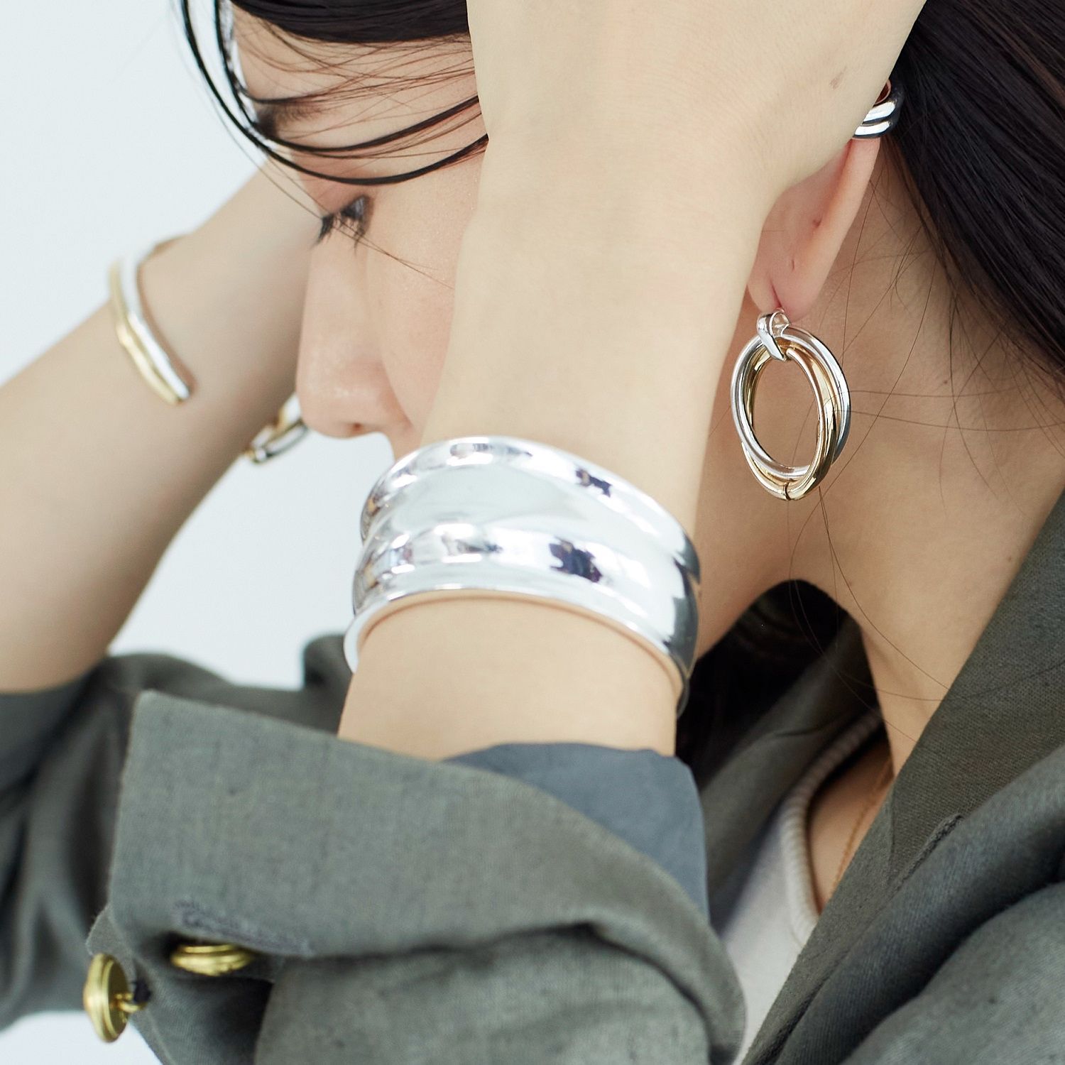 Nothing And Others/ナッシングアンドアザーズ】Curve Point Bangle バングル シルバー925 シルバーアクセサリー ファッション 雑貨 人気商品 トレンド メルカリShops Nothing And Others Curve Point Bangle