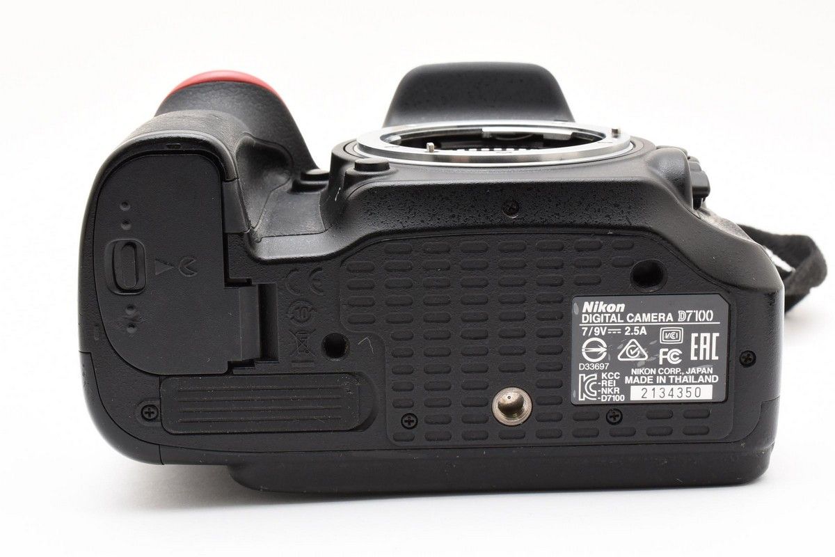 NIKON D7100