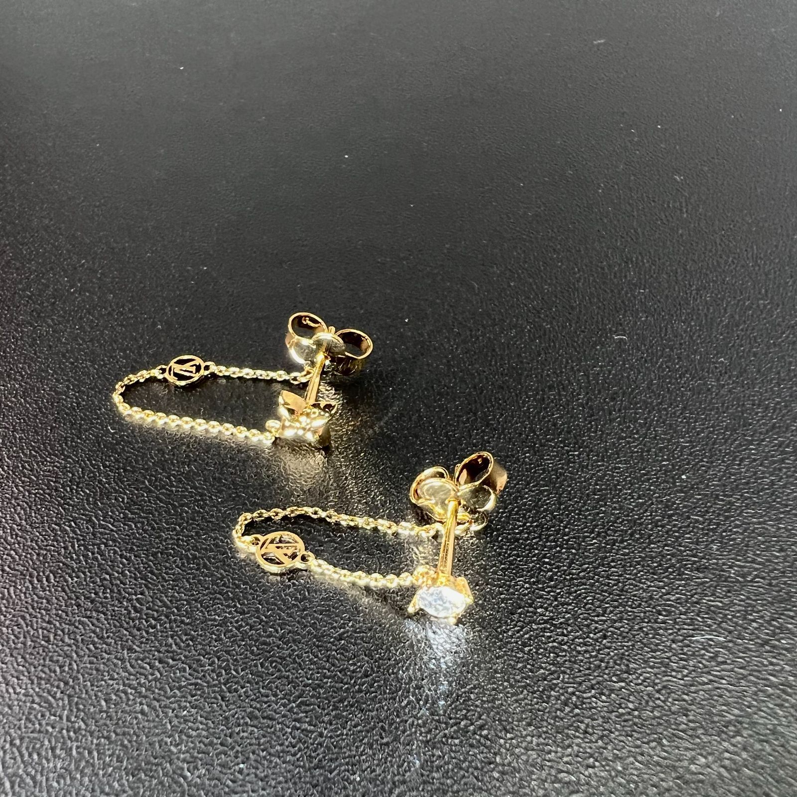 ✨正規品＆極美品‼️✨ ルイヴィトン ブルックル ドレイユ プティルイ ピアス 楽天市場】ルイ・ヴィトン LOUIS VUITTON ブックル ドレイユ