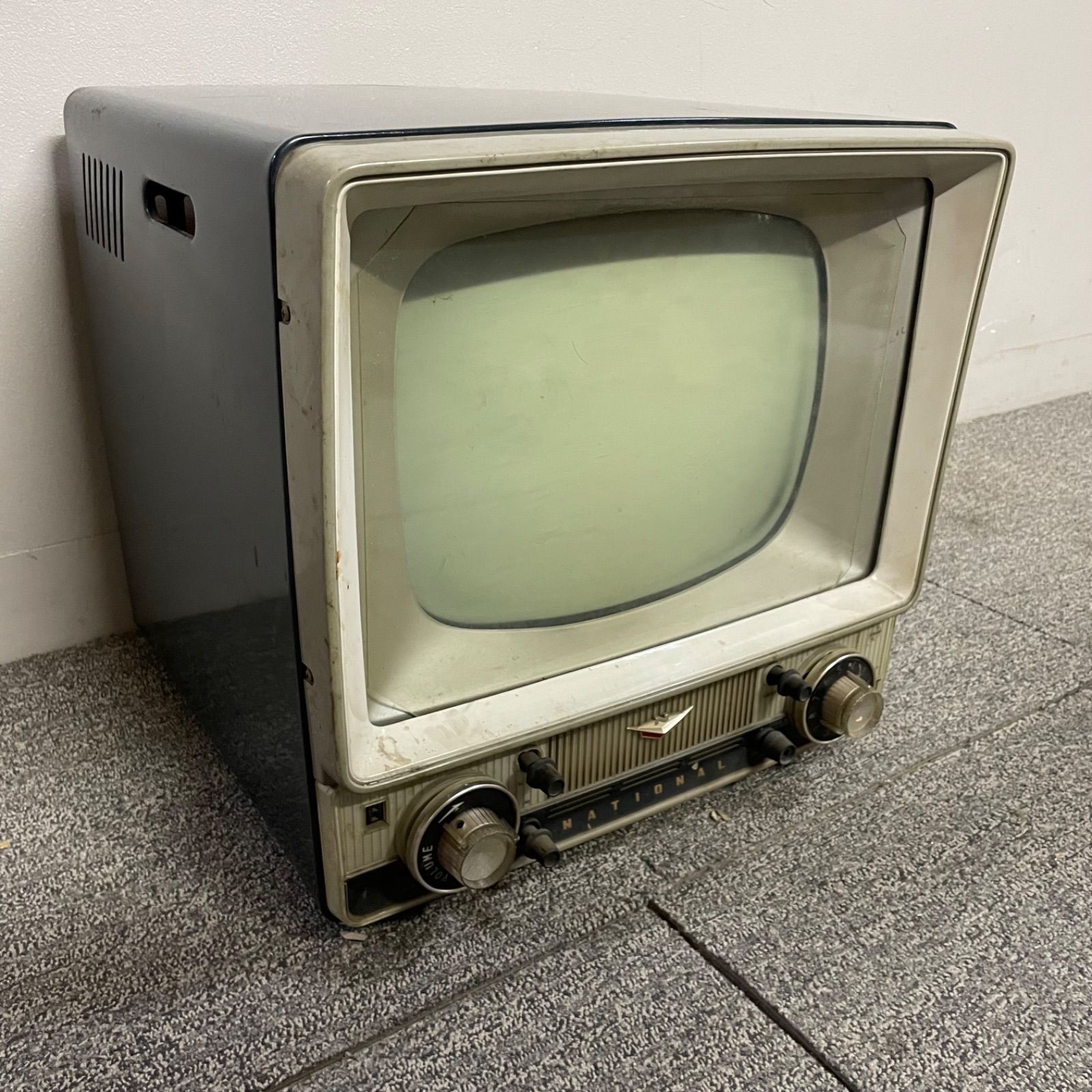 昭和レトロ　真空管　白黒テレビ シャープ 真空管テレビ 昭和レトロ 脚付 SHARP 白黒テレビ ブラウン管