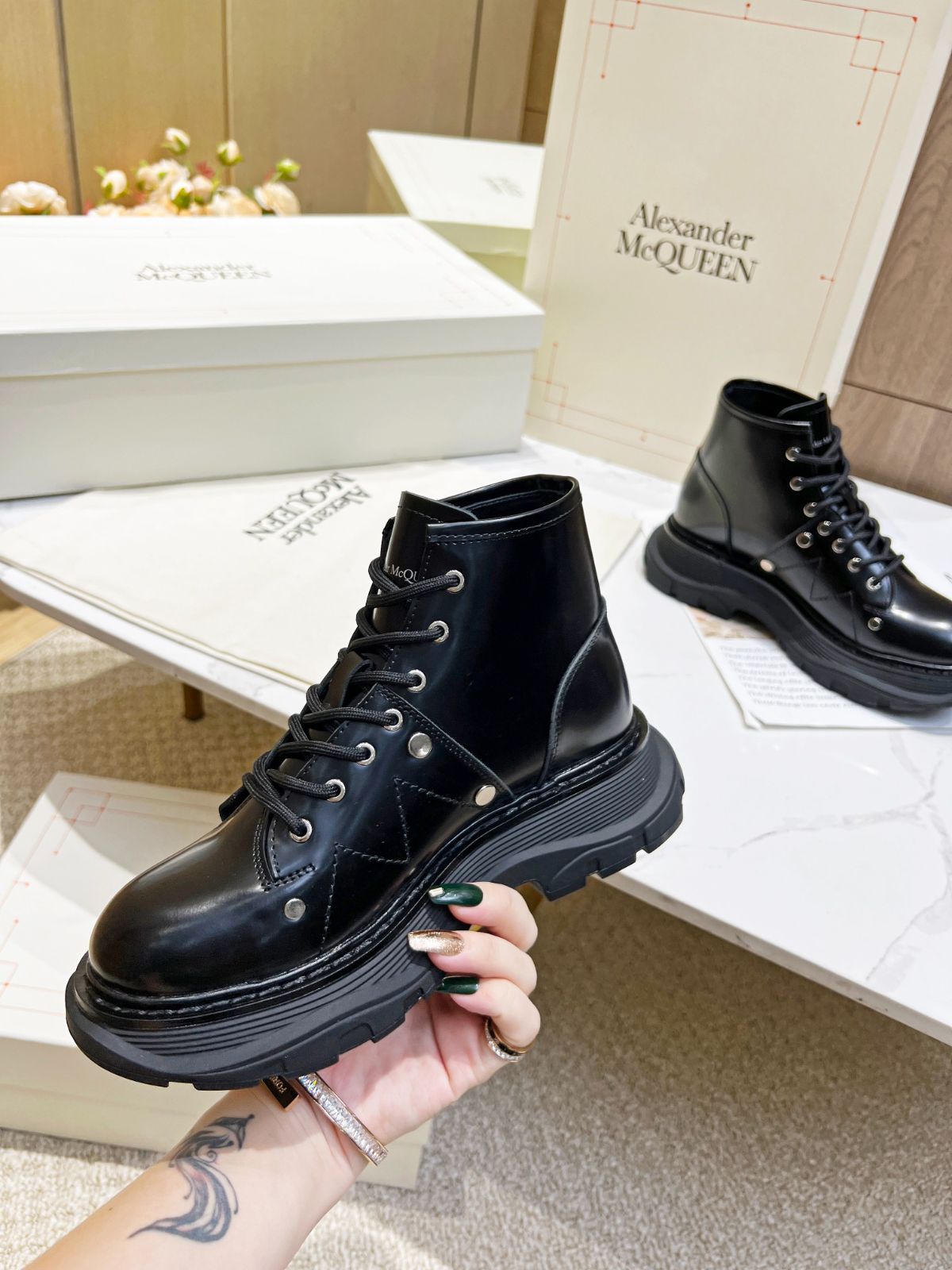 新品未使用】Alexander mcqueen アレキサンダーマックイーン 