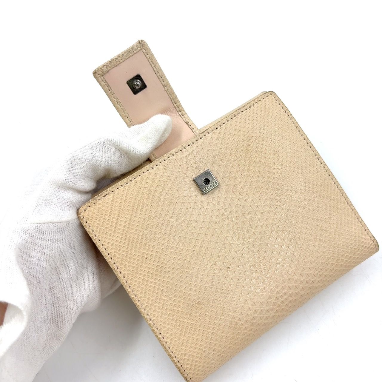 レザー アイボリー