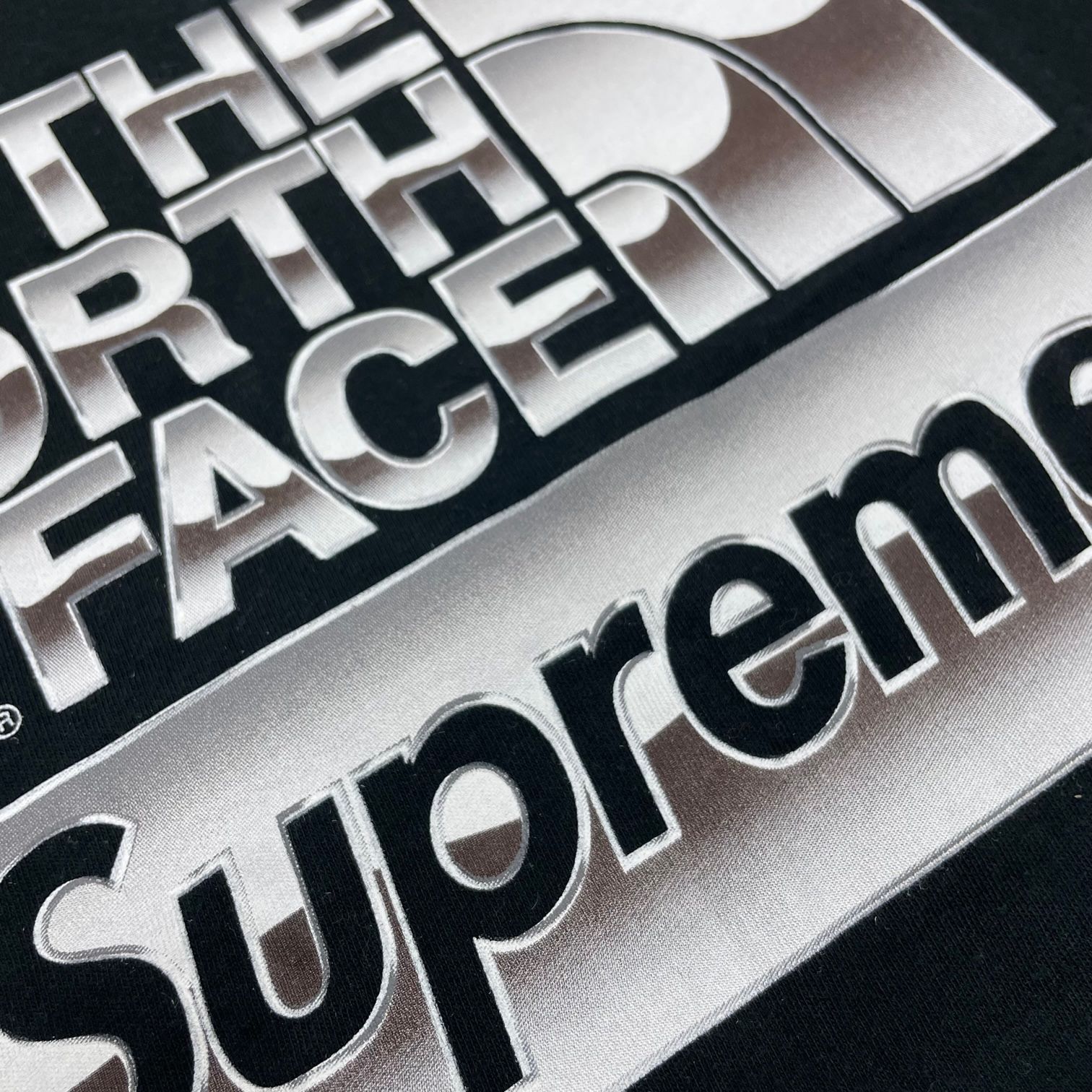 国内正規 Supreme x The North Face 18SS Metallic Logo Tee NT31808I 