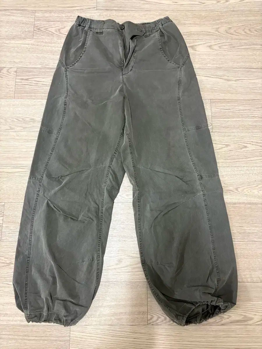 1 999ヒューマニティ アドベンチャー ダイド パンツ リネン オリーブ