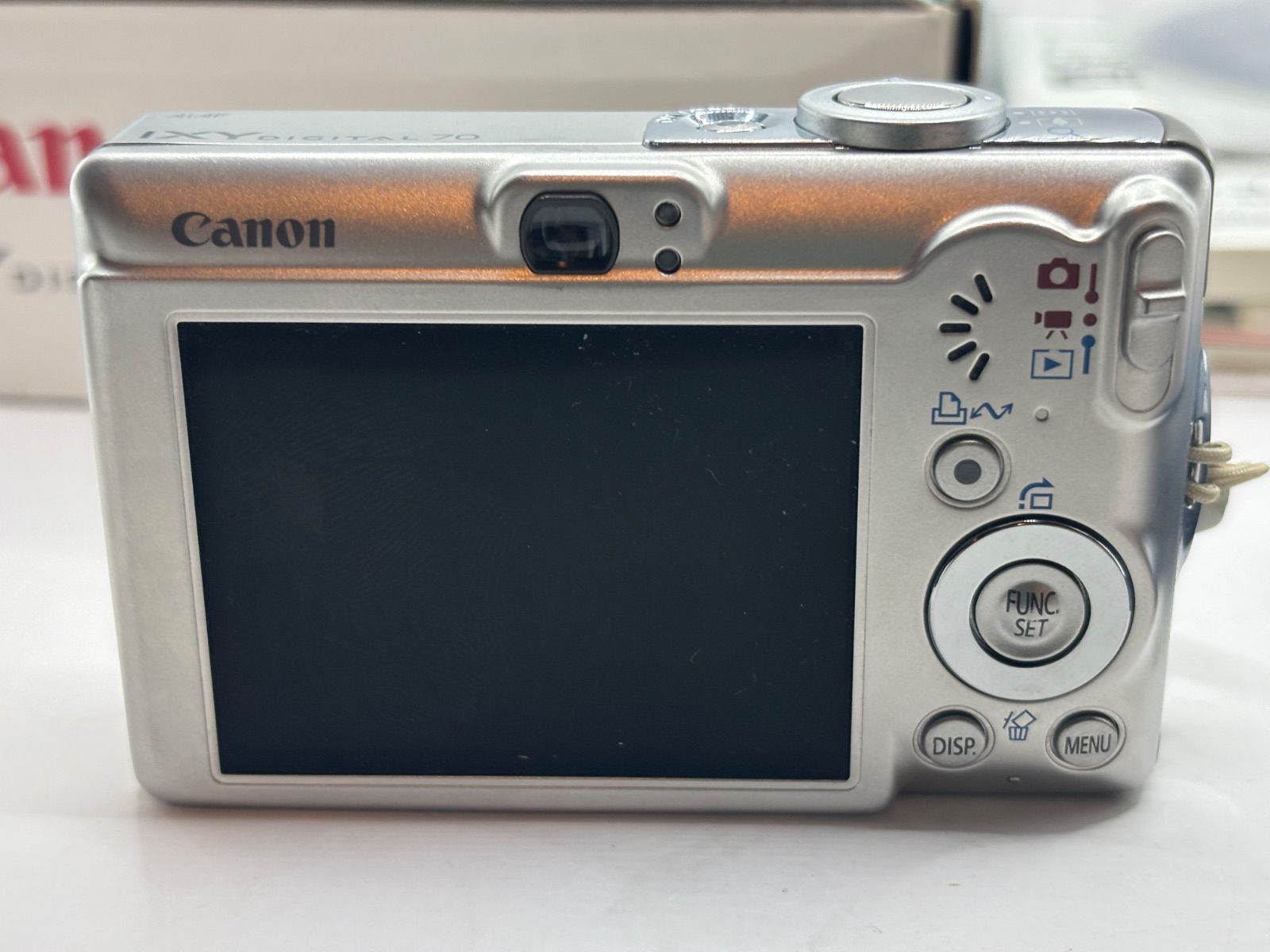 Canon IXY