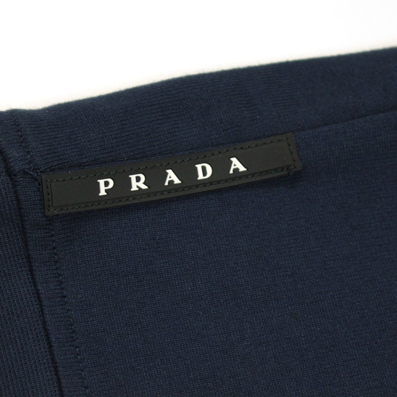 【新品】 PRADA　プラダ　スウェットシャツ　Vガゼット　サイドラバーロゴ　メンズ