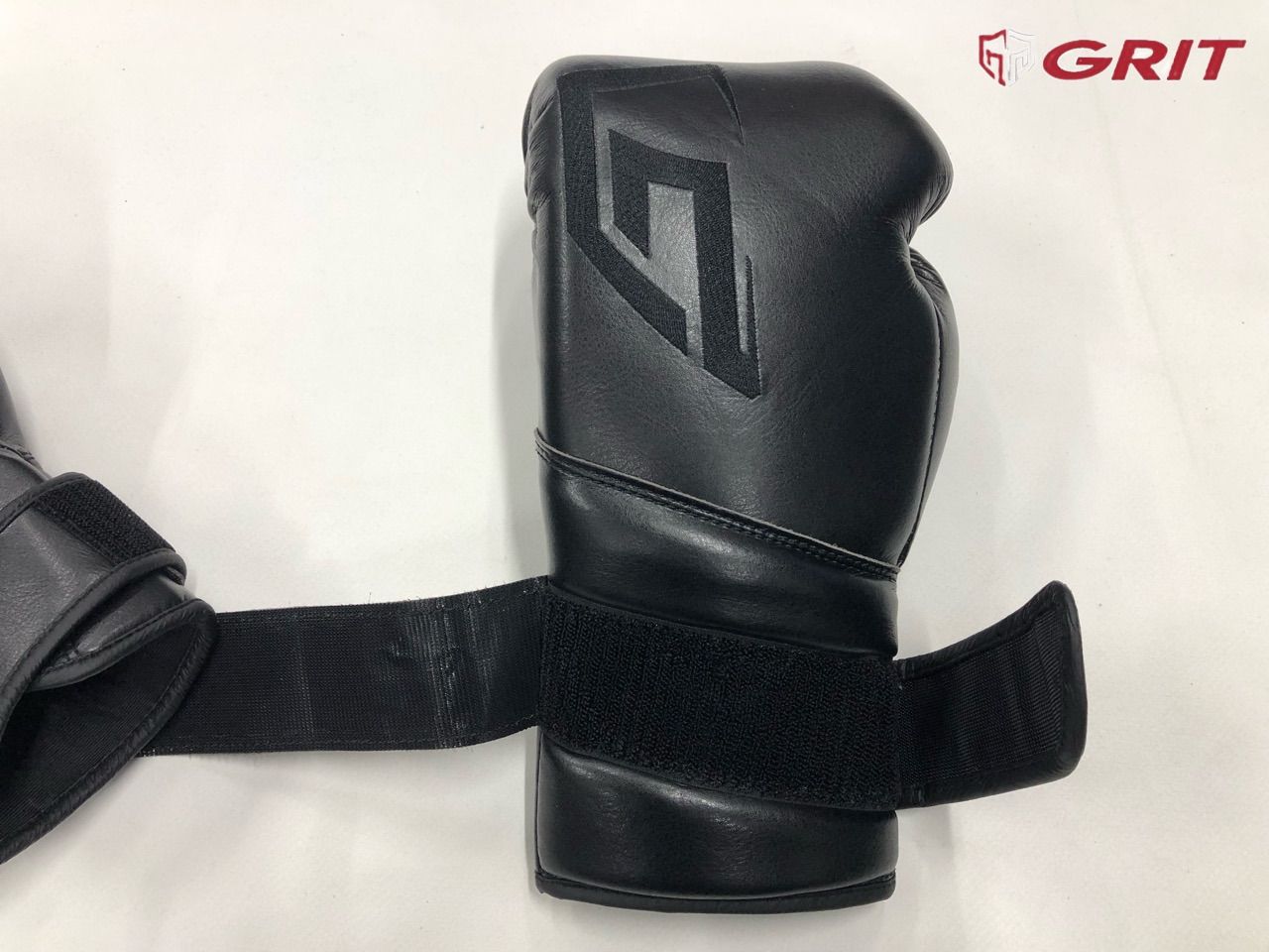 GRIT BOXING GLOVE 2106 3rd model class-A - メルカリ