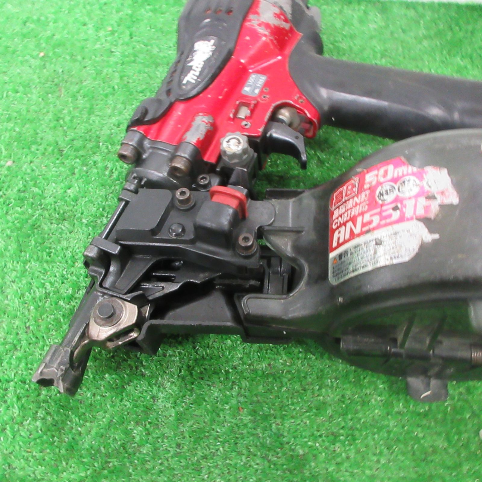 MAKITA マキタ 高圧エアビス打ち機 ケース付 AN531H レッド