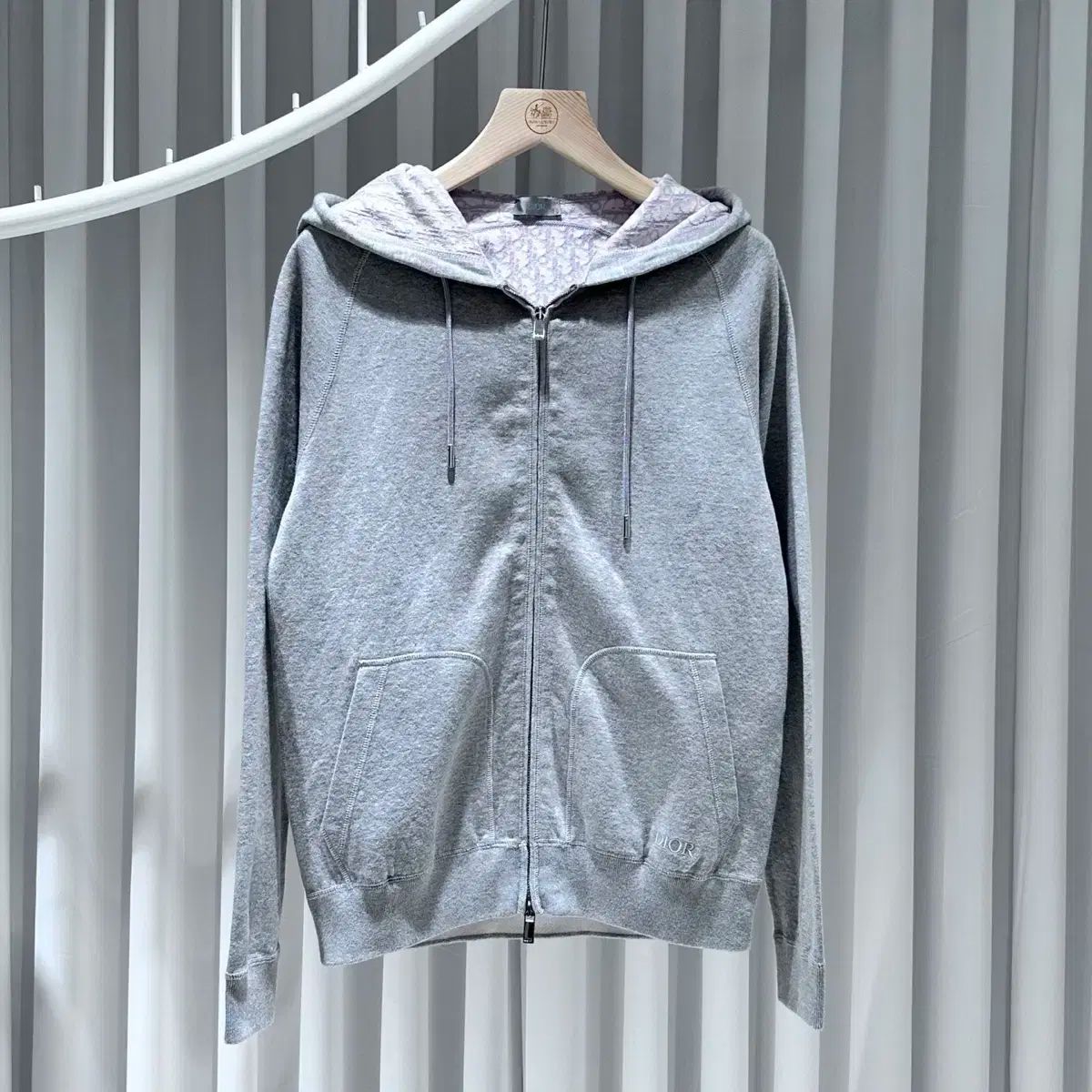S ／ Dior(ディオール) 斜め ジップアップパーカー フード付き ピンク 