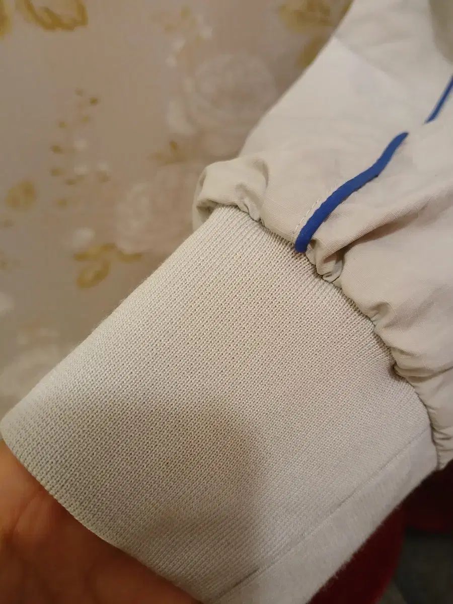 ウィンドブレーカー L