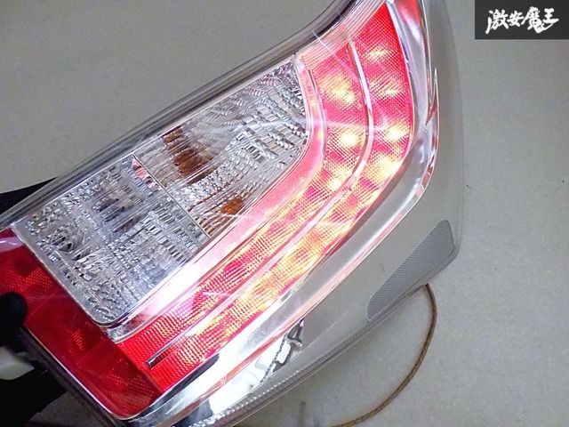 美品 30プリウス純正後期テールLED球付属 割れなどなし ☆点灯OK☆ トヨタ 純正 ZVW30 30 プリウス 後期 LED テールライト