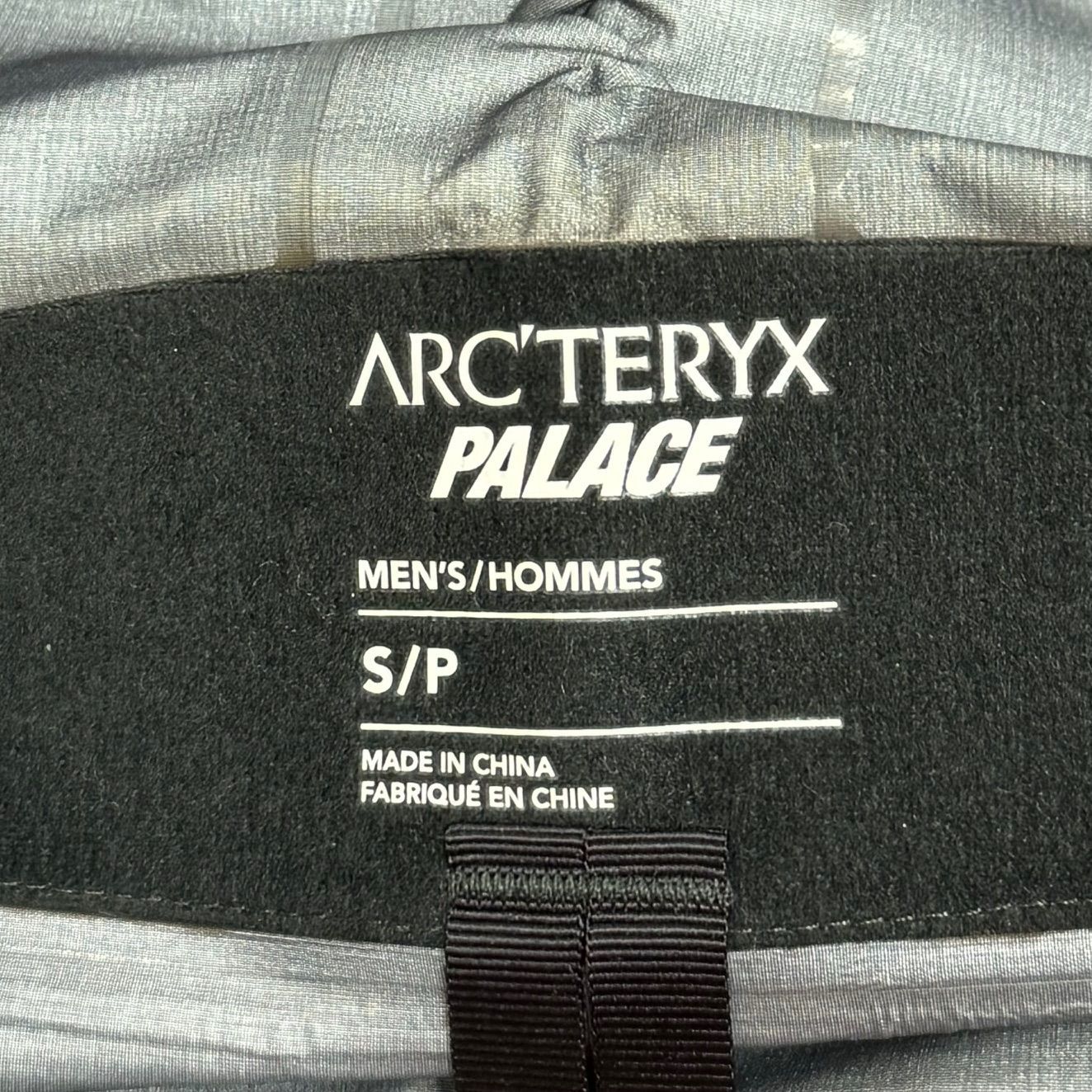 新品 国内正規 ARC'TERYX × PALACE 20AW ALPHA SV JACKET