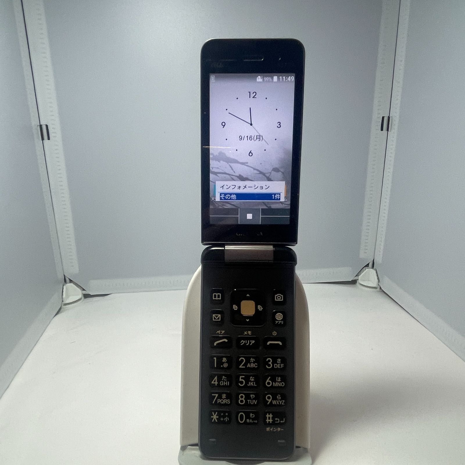 期間限　美品　ガラホ　au GRATINA KYF39 4G対応 KYOCERA 美品 GRATINA au KYF39 4G 京セラ SIMフリー ケータイ