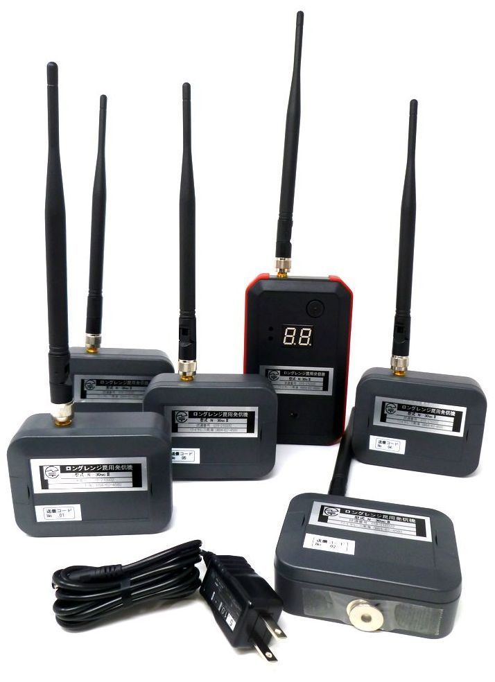 狩猟用　罠発信機2台　発信機12台　取説付き、動作確認済品 狩猟用 罠発信機2台 発信機12台 取説付き、動作確認