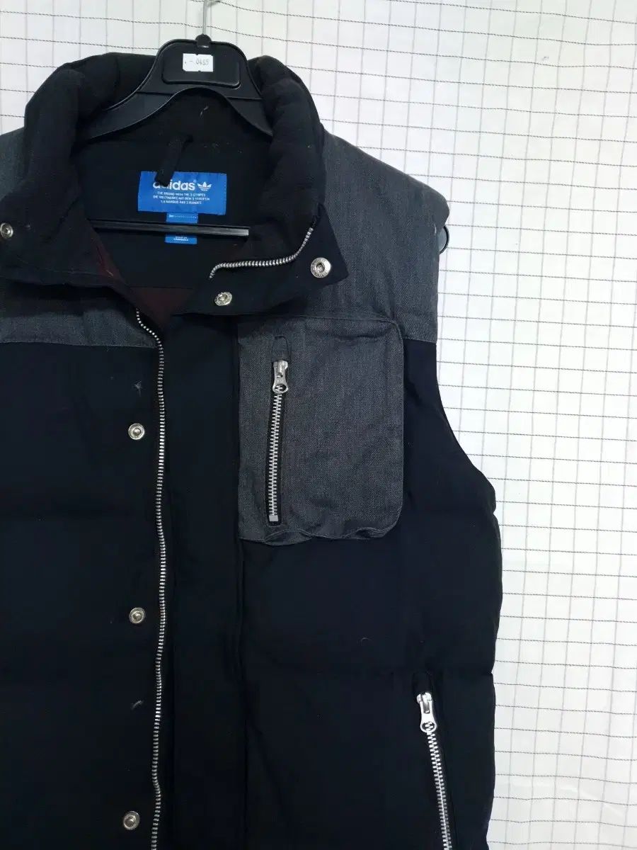 【雷市場（ポンジャン）商品韓国直送】 adidas(アディダス) ダックダウン 軽量 ダウンジャケット M