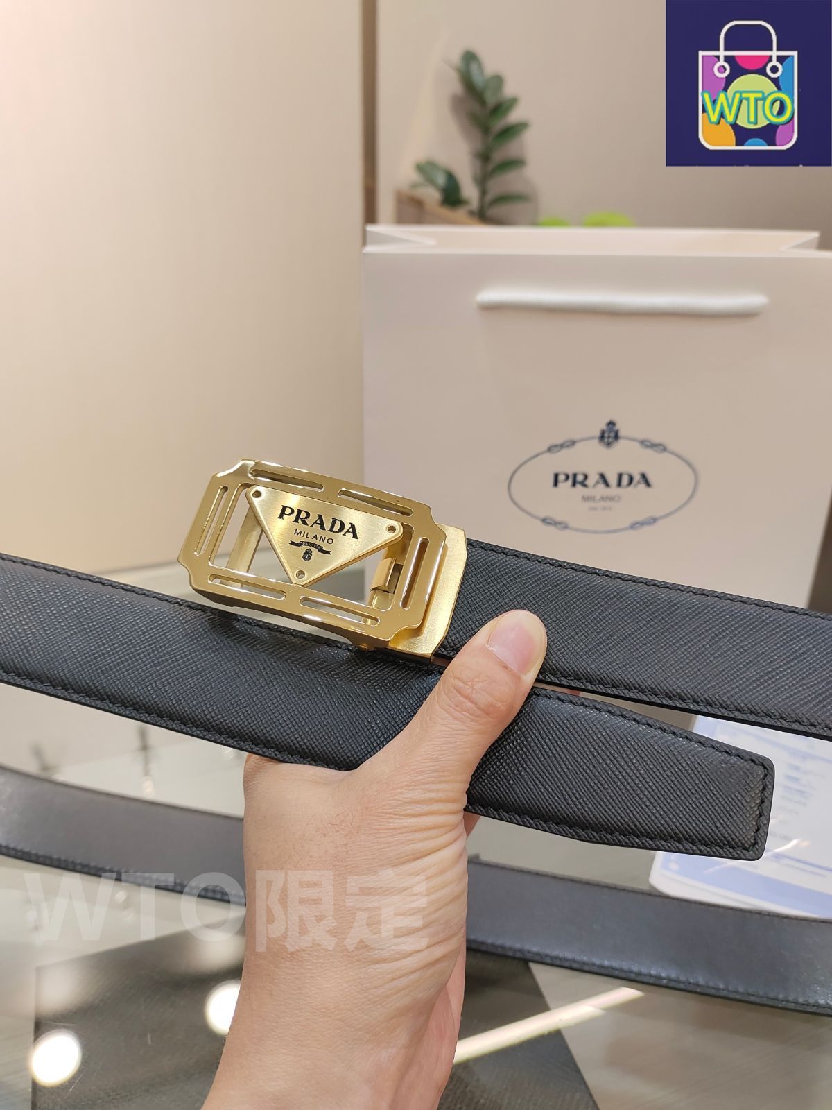 プラダ　キヨ着用　ベルト 今日WTO】Prada メンズオートロックベルト-EZE89 - メルカリ