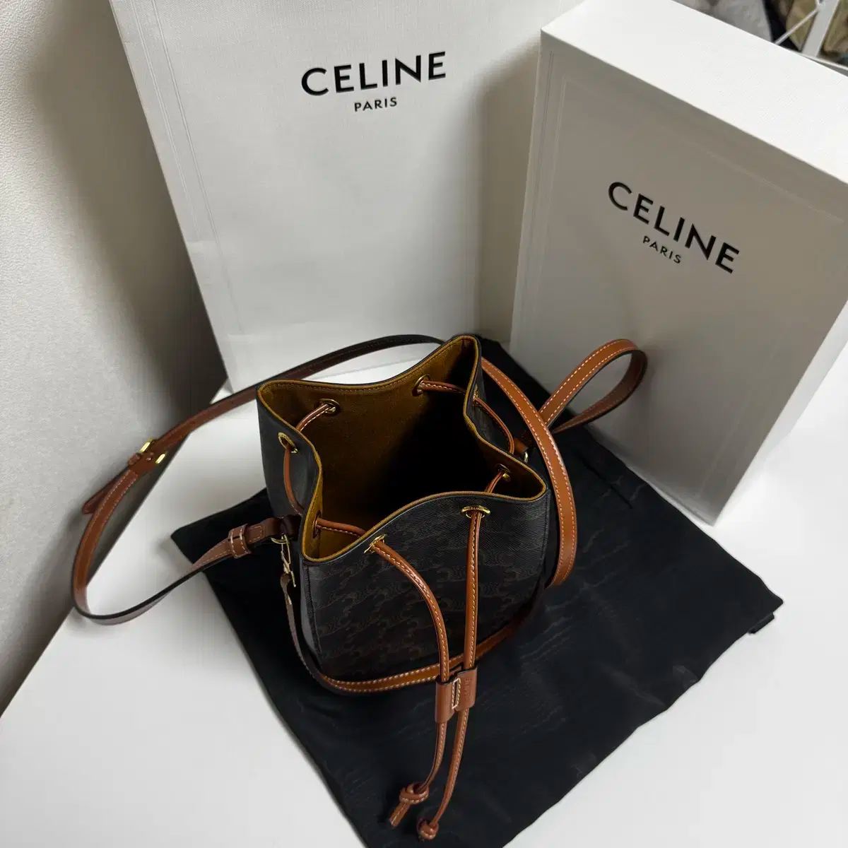 セリーヌ トリオンフ