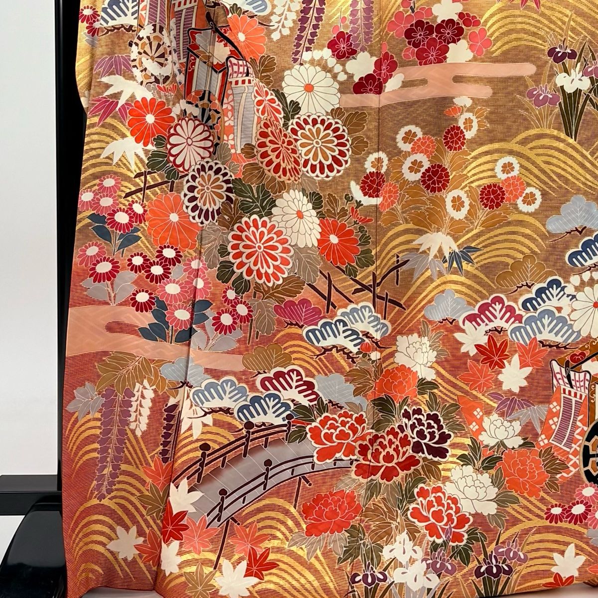 振袖 身丈170cm 裄丈65.5cm M 袷 御所車 菊 金彩 染め分け 灰色 正絹 秀品
