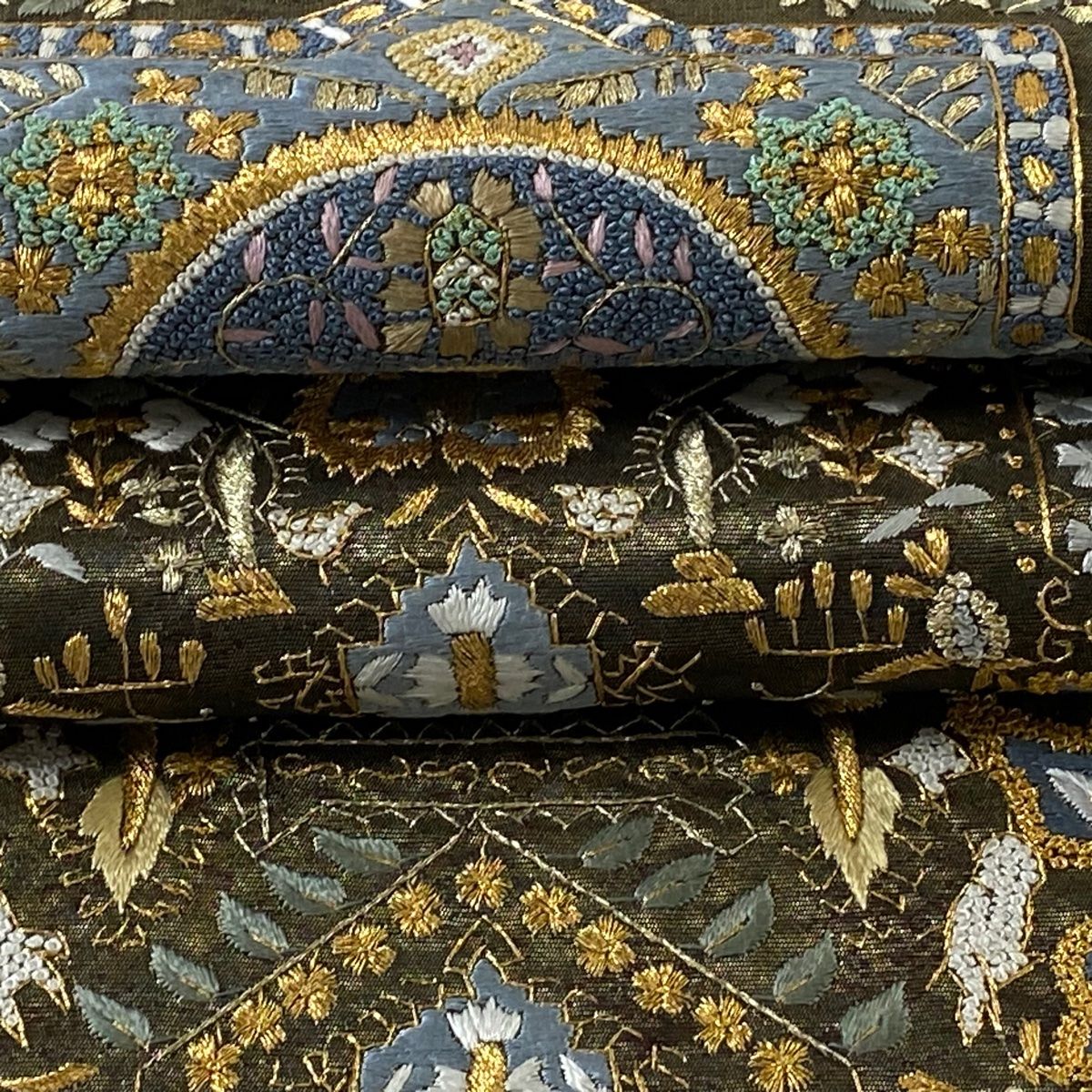袋帯 美品 逸品 洋柄 華文 鳥 刺繍 金糸 金色 六通 正絹 【中古