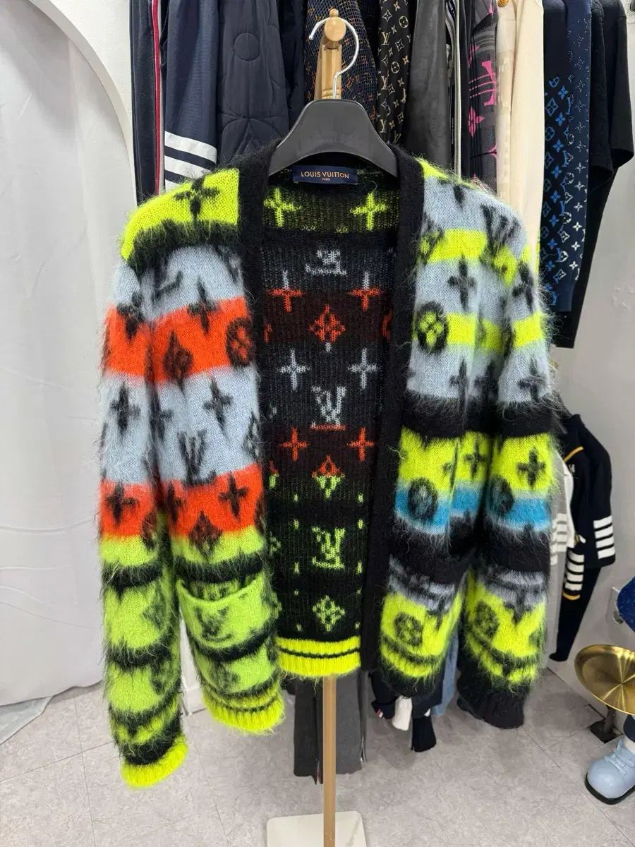 Louis Vuitton(ルイヴィトン) モノグラム モヘア カーディガン L Louis Vuitton(ルイヴィトン) モノグラム モヘア カーディガン L