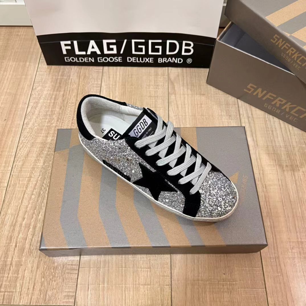 新品 ！未使用 GOLDEN GOOSE ゴールデングース スニーカー - メルカリ